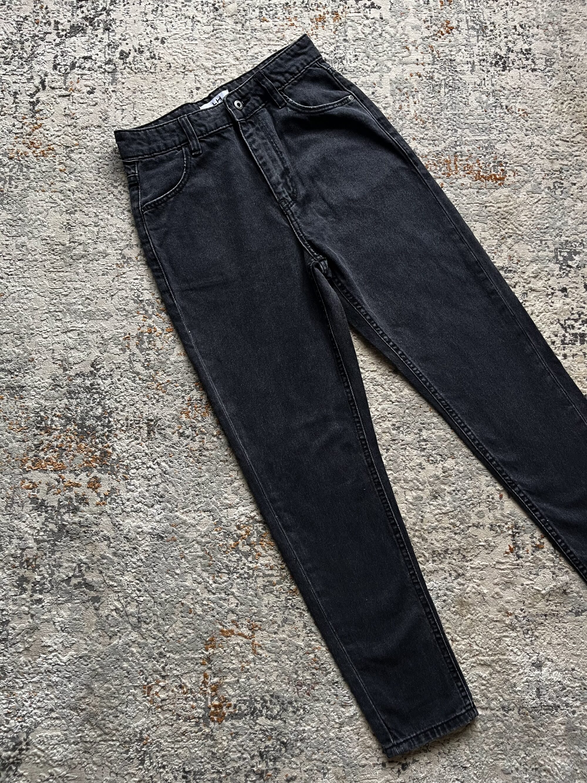 Dark Grey High-waisted Mom Jeans